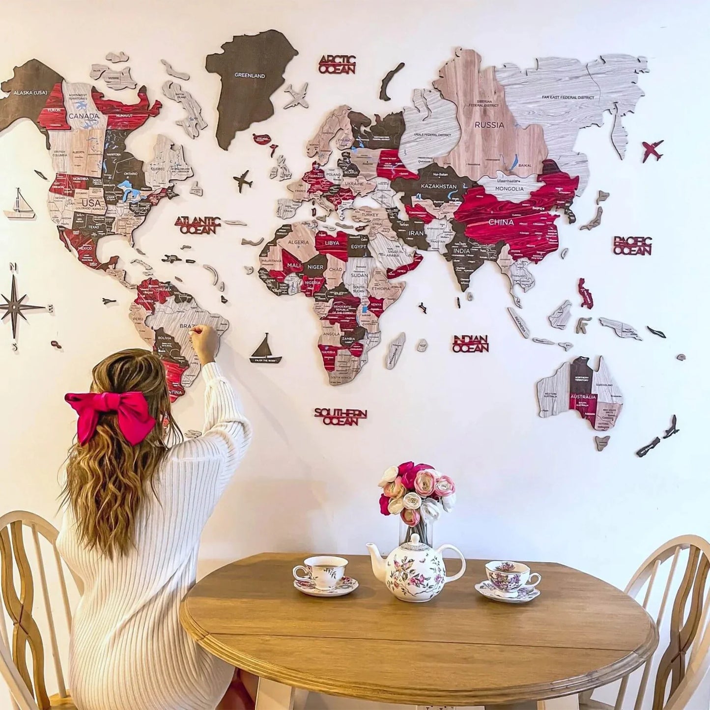 Wood World Map Urban - Unique luminous decor for holiday celebrations.