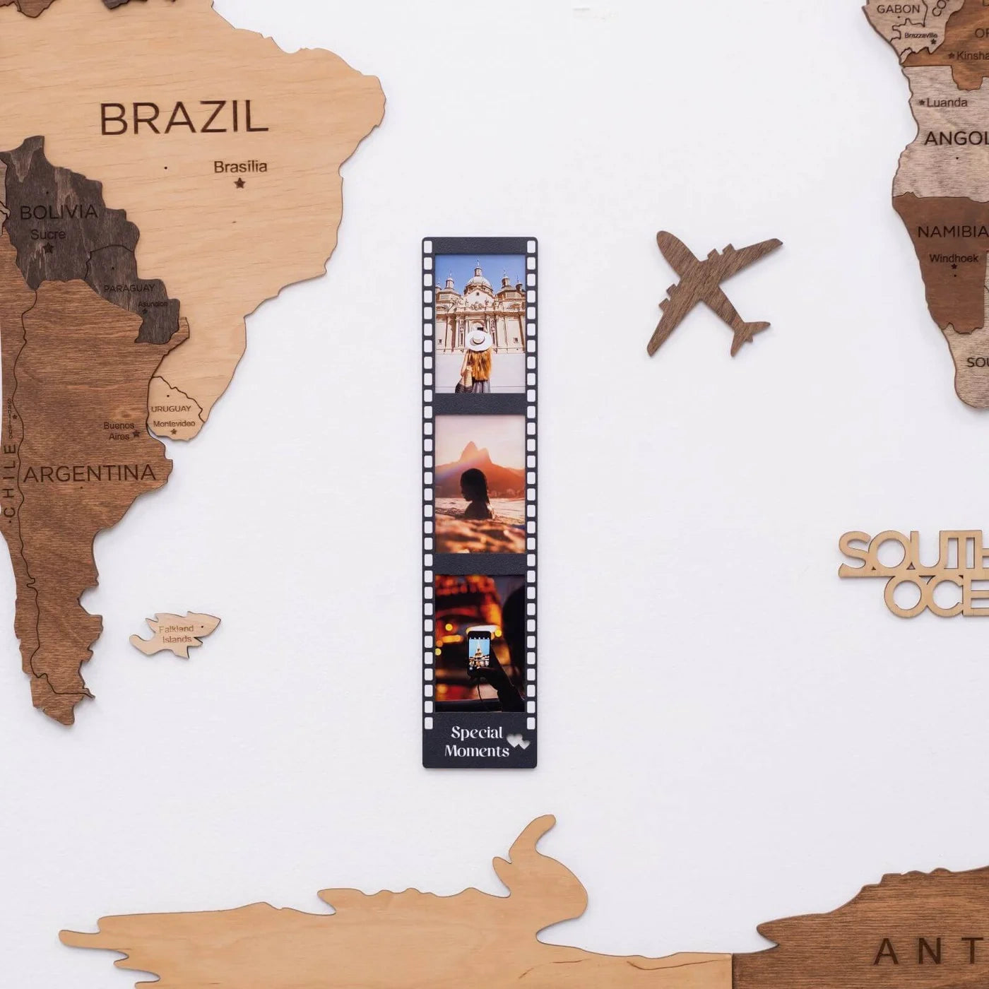 Decorative wooden photo frames set – stylish way to preserve memories