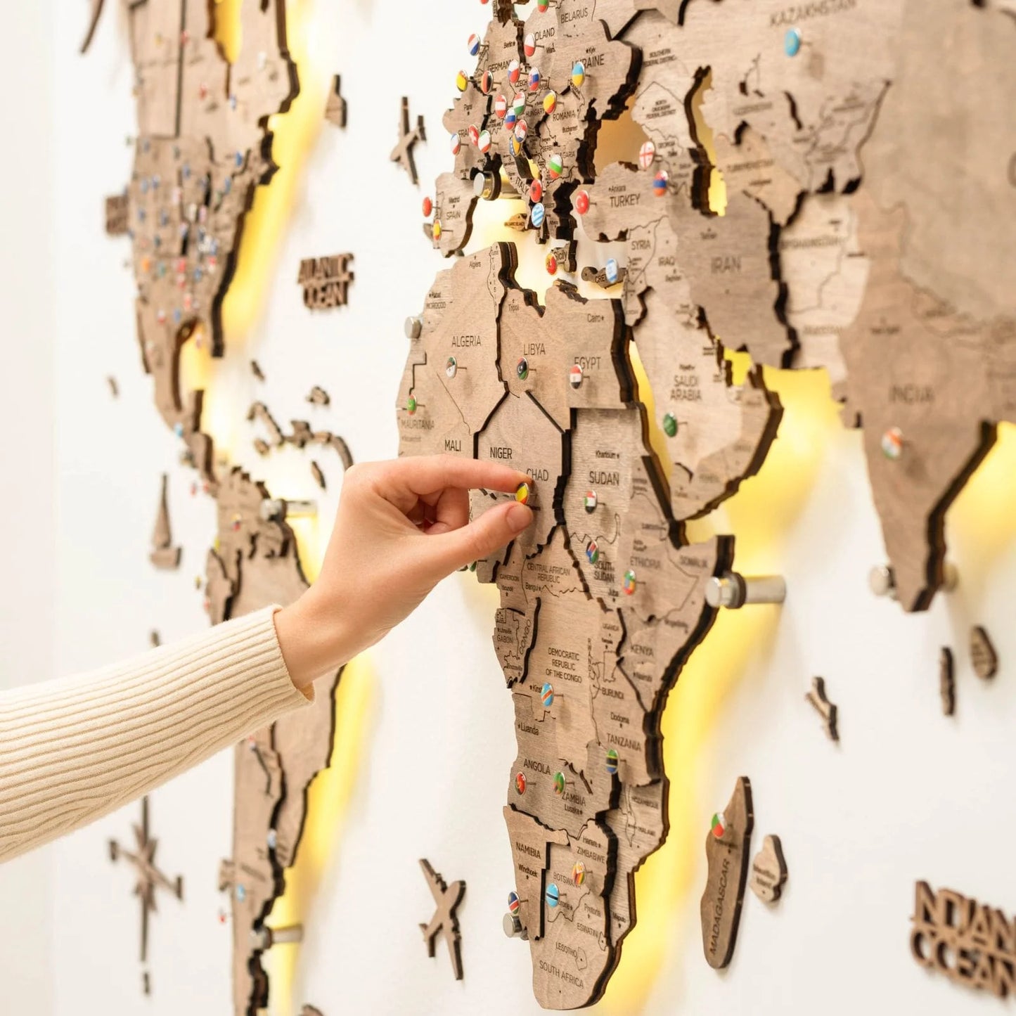 3D Wooden World Map LED - Terra