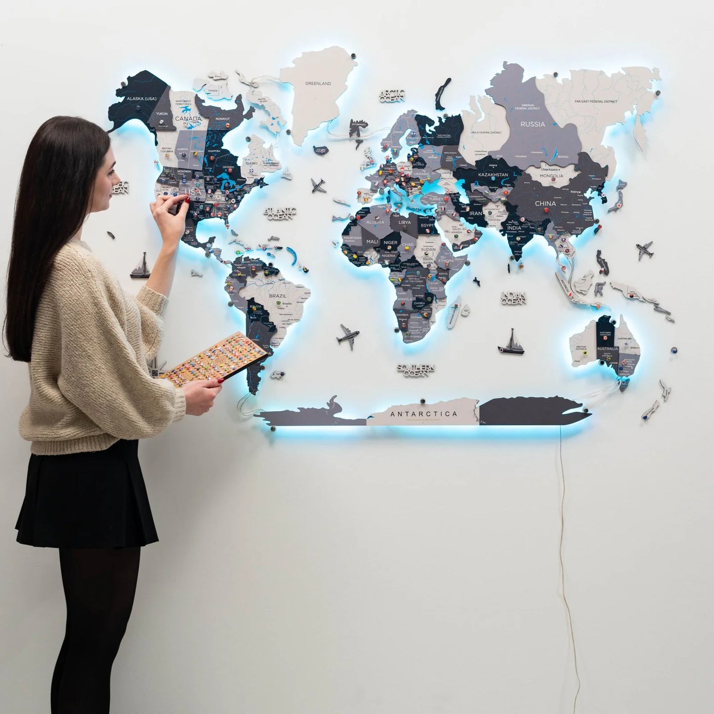 3D Wooden World Map LED - Nordik