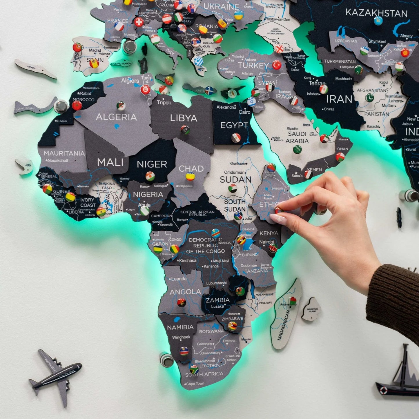 3D Wooden World Map LED - Nordik