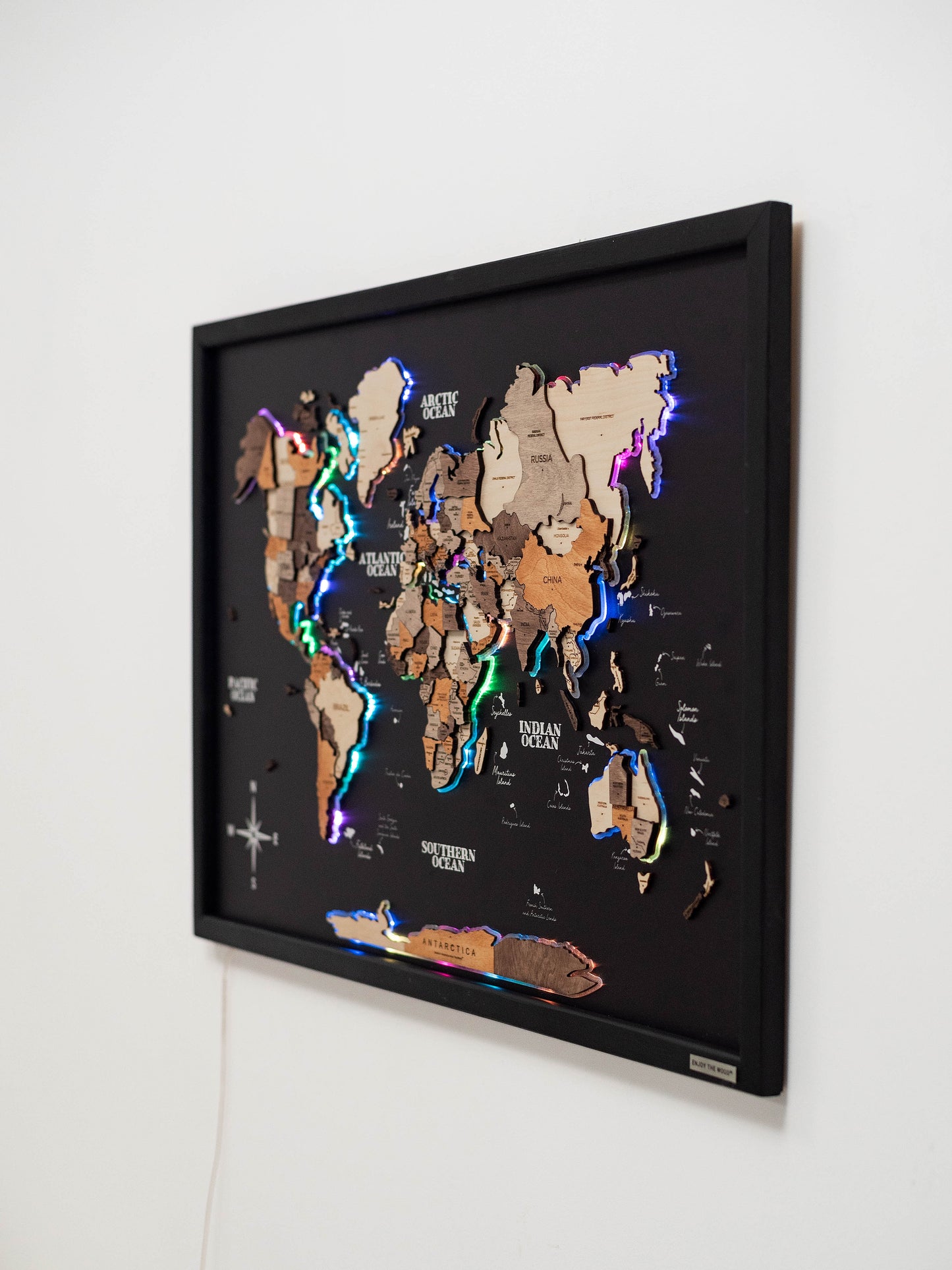 Black panel LED wooden world map – statement wall art with handcrafted finish